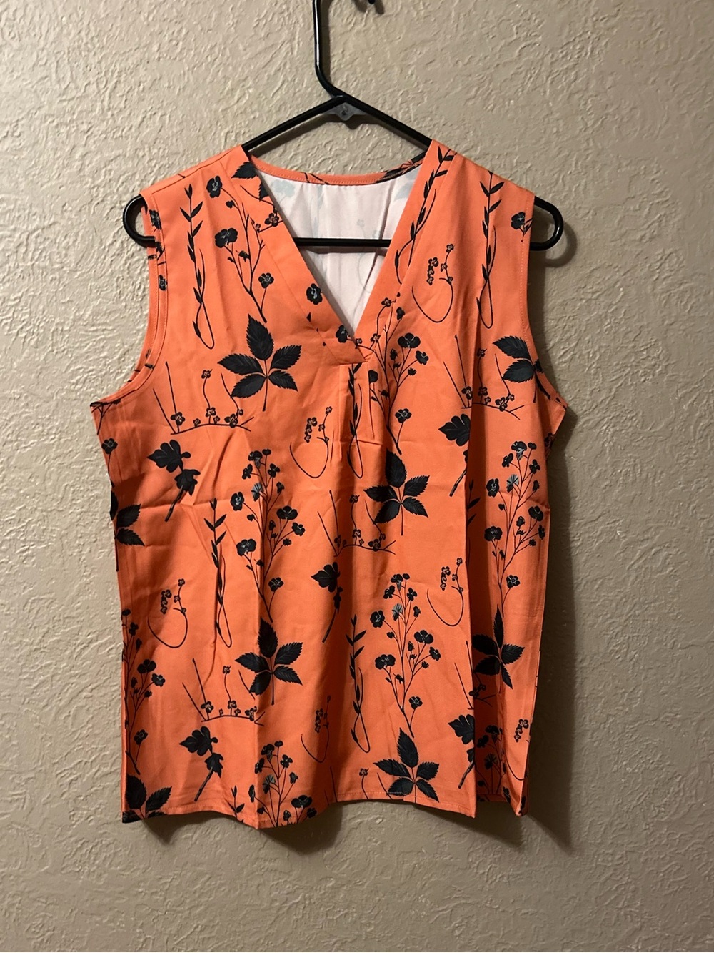 Amazon Coral Sleeveless V-Neck Floral Camisole